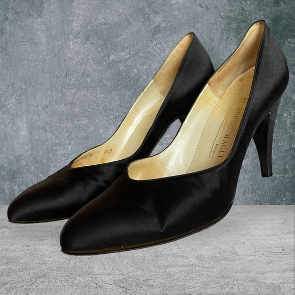 Bruno Magli Satin Black Heels Vintage - Picture 2 of 15